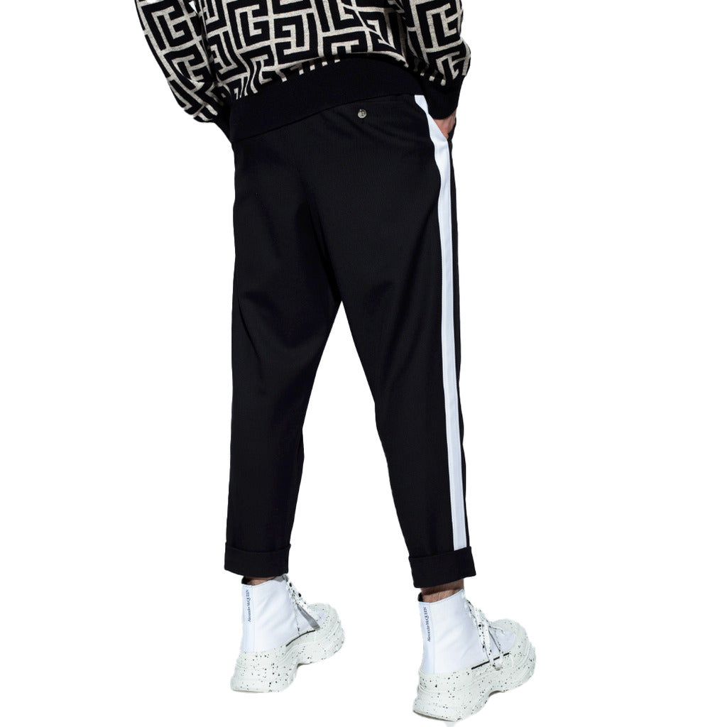 pantaloni neri eleganti