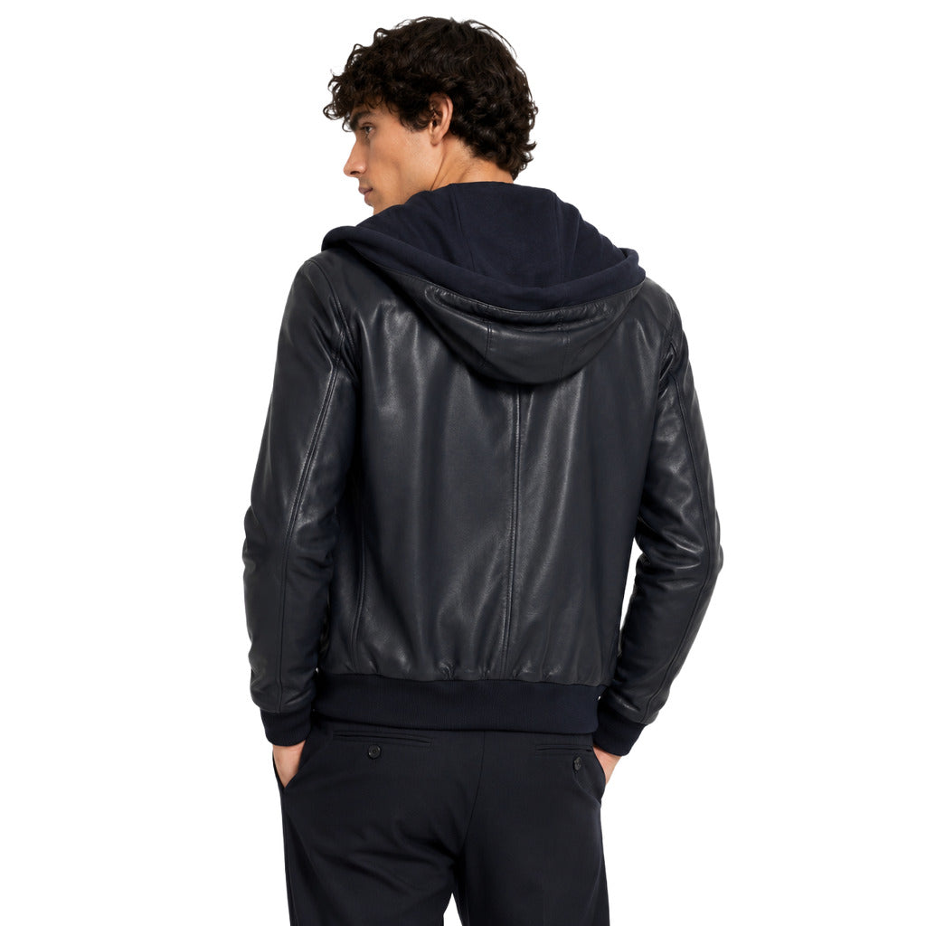 Giacca in pelle con cappuccio