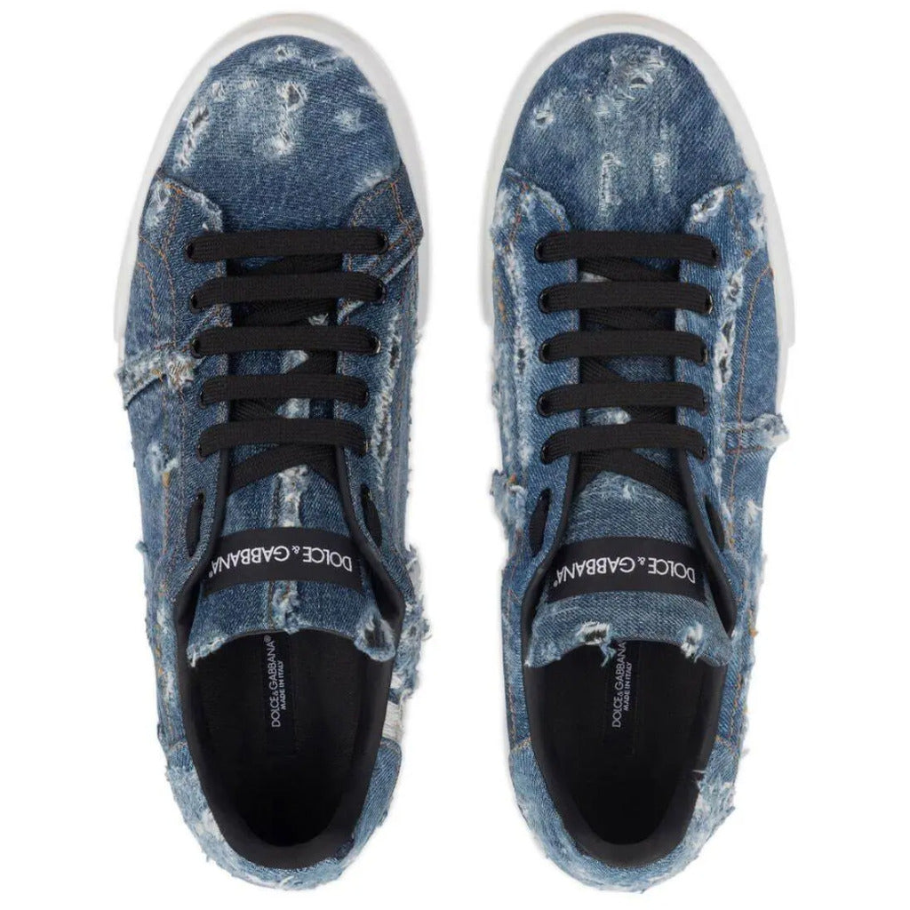 sneakers patch denim