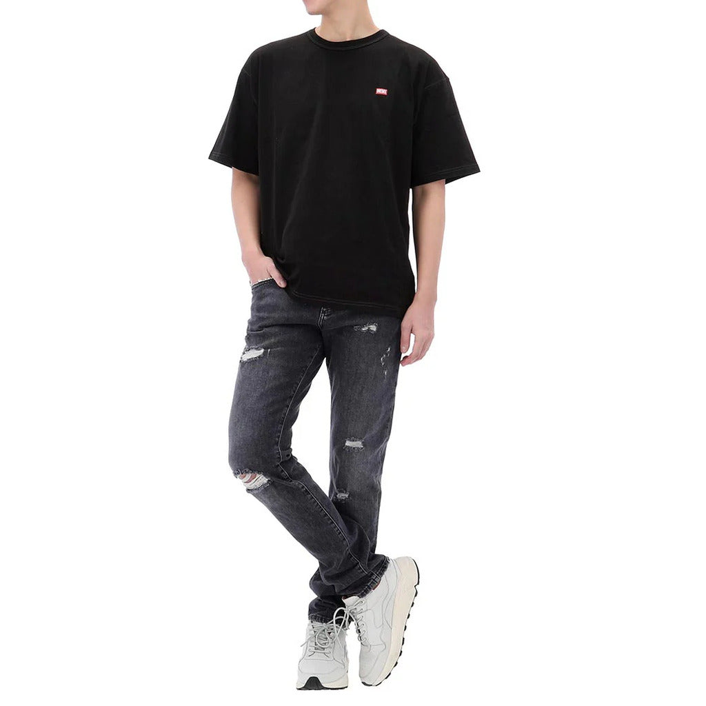 lucky chance logo distressed denim