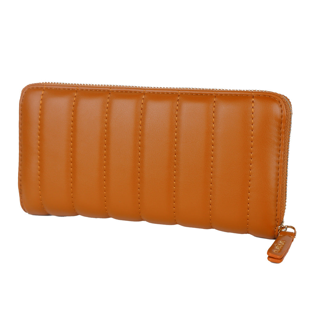 claire wallet