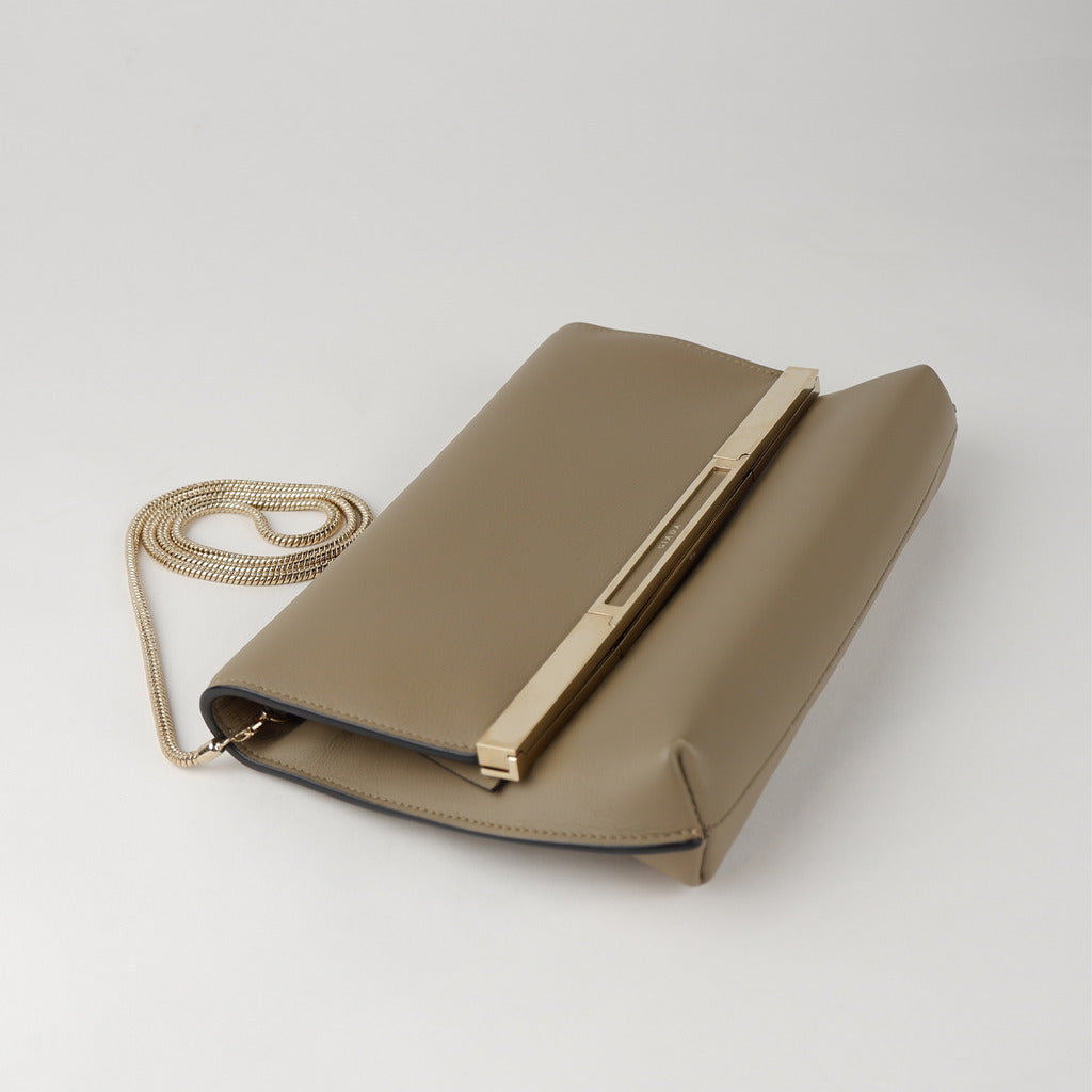 pochette a tracolla