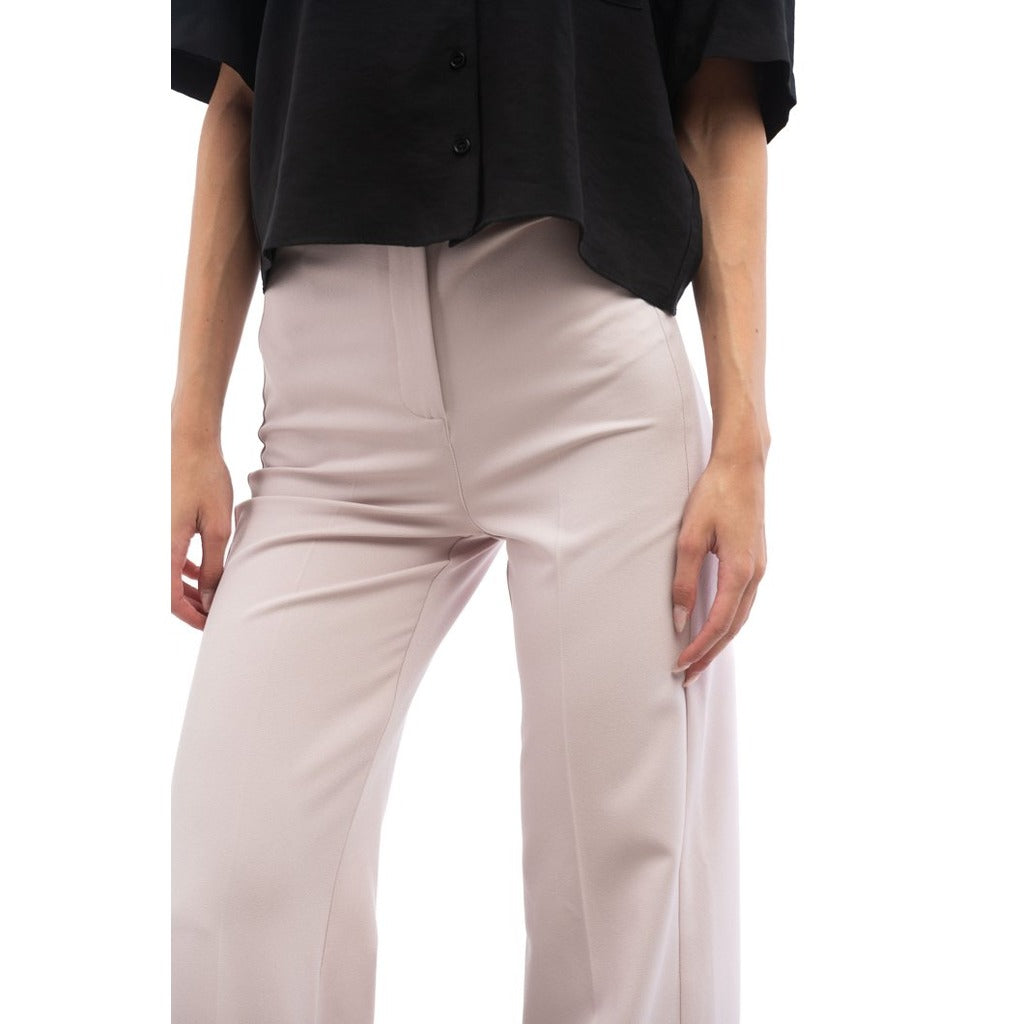 pantaloni lilac tulle