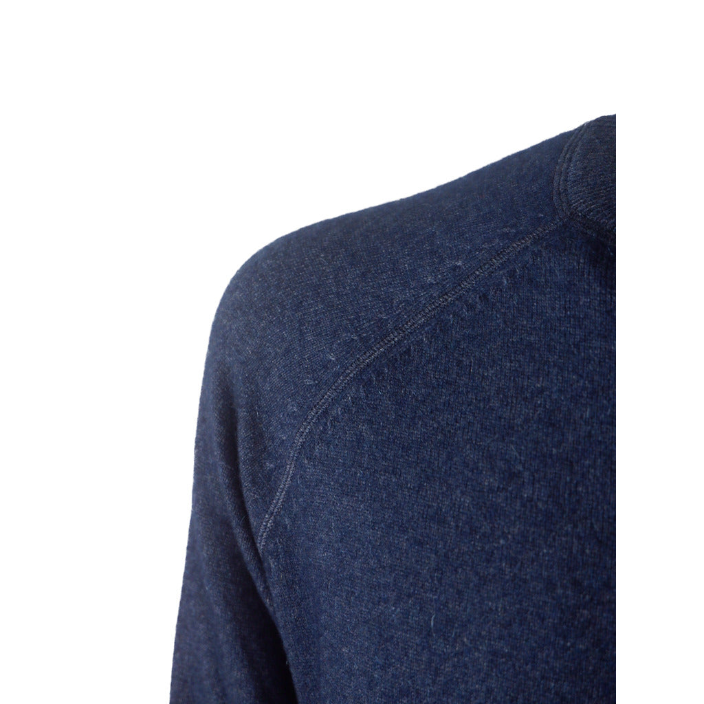 raglan cut
