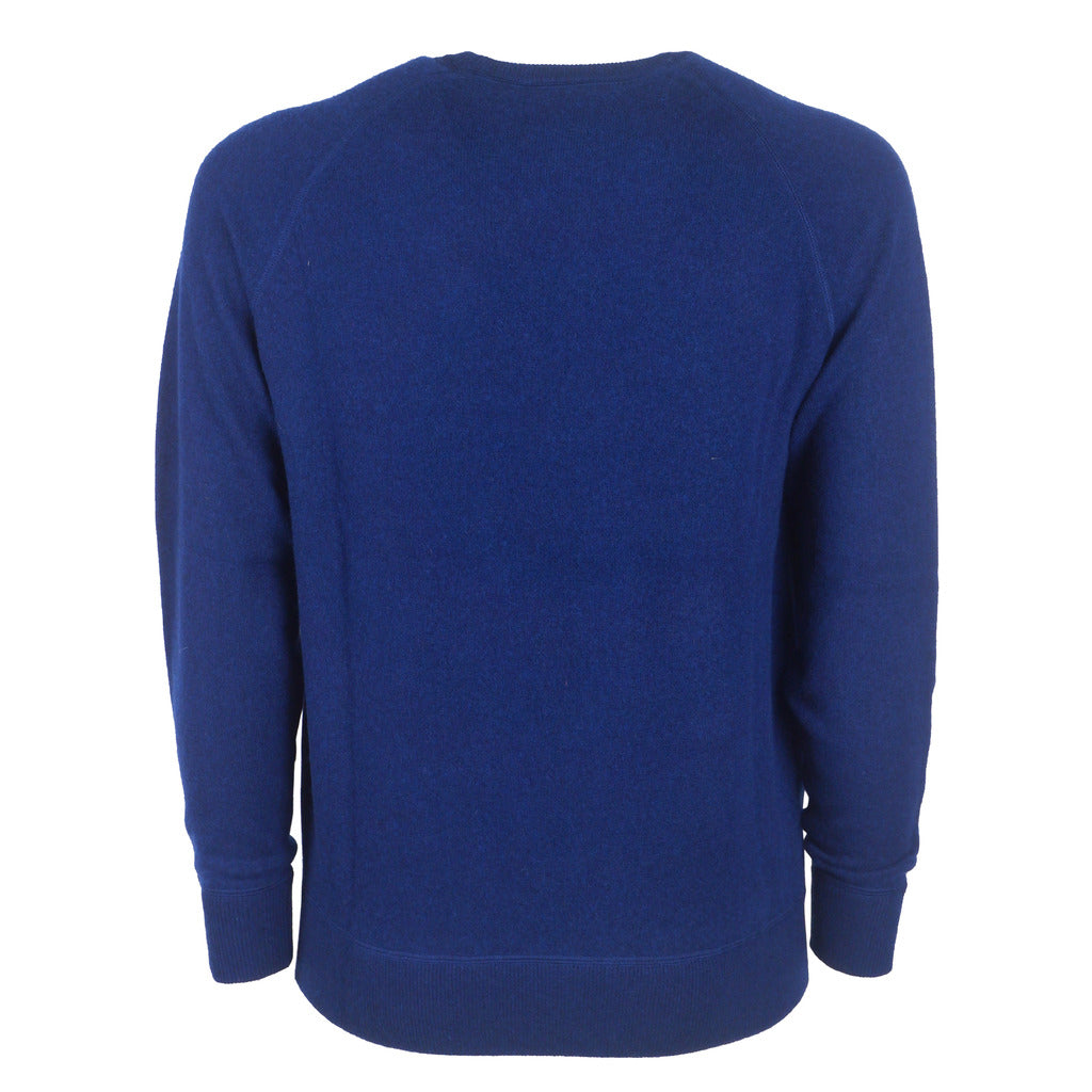 raglan cut